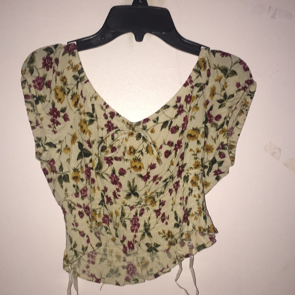 American eagle crop off the shoulder